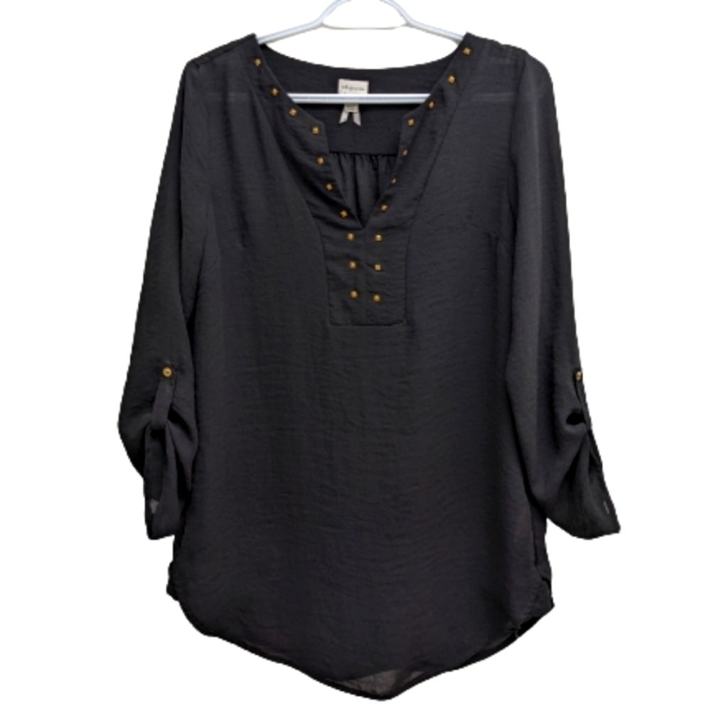 Dynamite women's black studded v-neck lightweight blouse size M